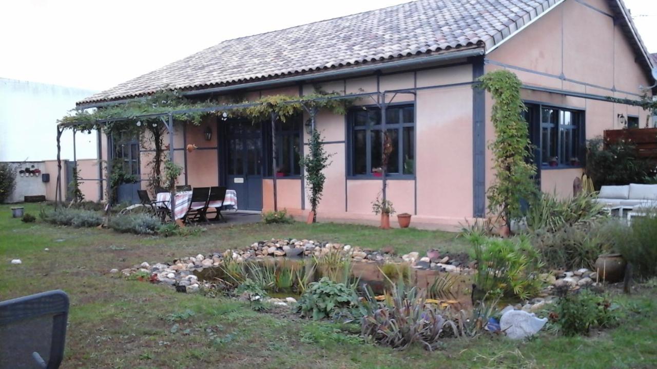 L Atelier Bed & Breakfast กาสเตลจาลูซ์ ภายนอก รูปภาพ