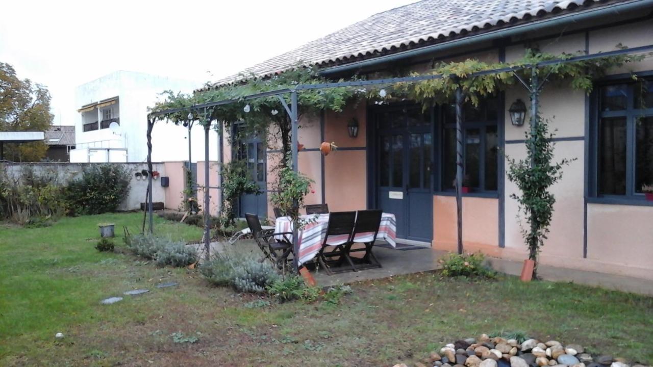 L Atelier Bed & Breakfast กาสเตลจาลูซ์ ภายนอก รูปภาพ